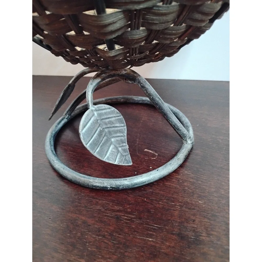 Rustic Woven Wicker FruitBasket Metal Pedestal Base Leaf Detail Centerpiece Bowl